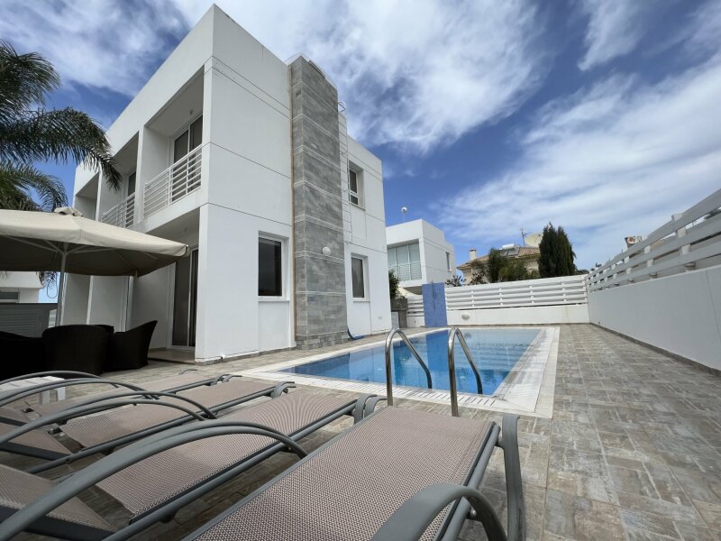 VILLA CRYSTAL — новая современная вилла с бассейном в 5 минутах от пляжей Каппариса