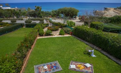 4 спальная вилла СЕРЕНА с роскошным садом на берегу моря в уютном районе Айя-Триада