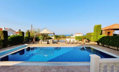 Вилла ДАФНИ ПРЕМИУМ с 4 спальнями, огромным бассейном и территорией, рядом с пляжем Малама бич