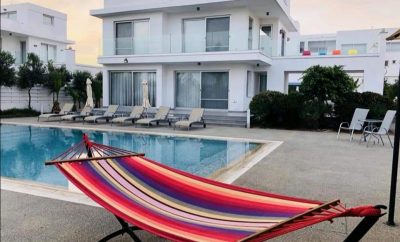 Люксовая вилла РОЯЛ РЕЗИДЕНС с видом на море в центре Айя-Напы