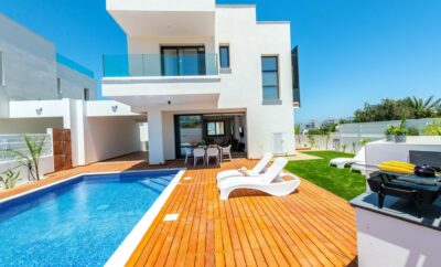 ВИЛЛА СОЛ ЛЕ МАР с 4 спальнями и бассейном в самом центре Протараса