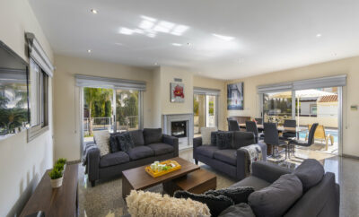 ТЕОДОРА 1 — современная 4 спальная вилла в районе пляжа Фигового дерева