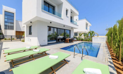 By The Beach — SUNSTONE Seaview Villa на берегу моря с видом на море