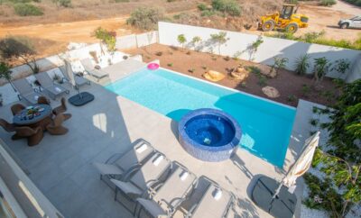 ПРОТАРАС АРТ ХАУС у моря и роскошной бухты с соснами и эвкалиптами Коннос бич