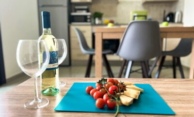 KYKLADES ELISE SUITE в Каппарисе с бассейнами и рядом с морем