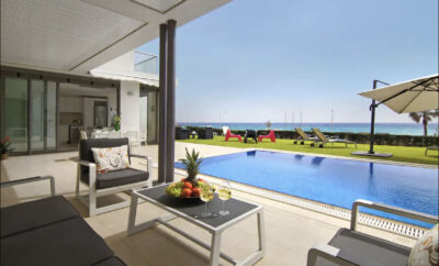 AYIA NAPA SEA SIDE BEACHFRONT VILLA у главной набережной