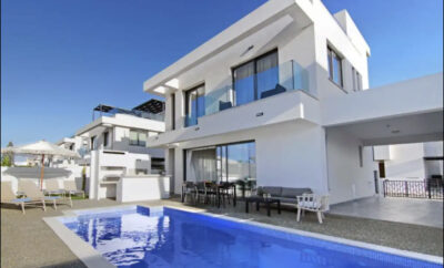 QUEEN HELENA — новая 3 спальная вилла в 2 минутах от пляжа SIRINA BAY