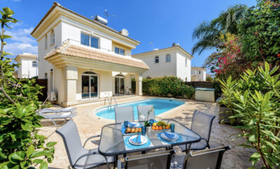 OSCAR— семейная вилла в КАППАРИСЕ возле пляжа МАЛАМА БИЧ