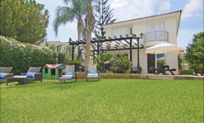 ASTRID — вилла у моря с 5 спальнями возле известного пляжа Фигового дерева