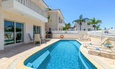 JACQUELIN Villa с басейном в семейном районе Пернера