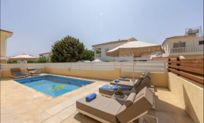 POSEIDON TRINITY VILLA — 4 спальный дом с бассейном у моря